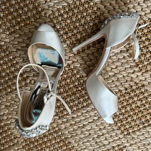 Badgely Mischka bridal shoes.